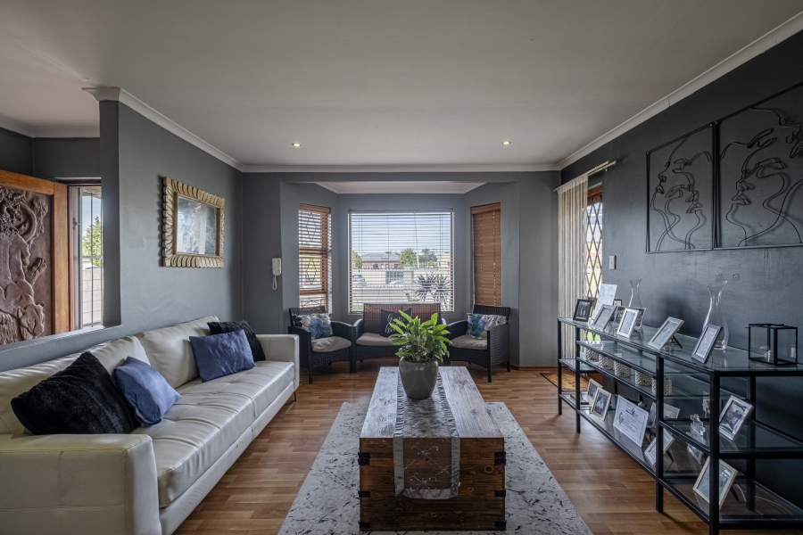 6 Bedroom Property for Sale in Summerstrand Eastern Cape